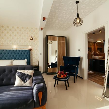 Hotel Platinum Ulcinj Bagian luar foto