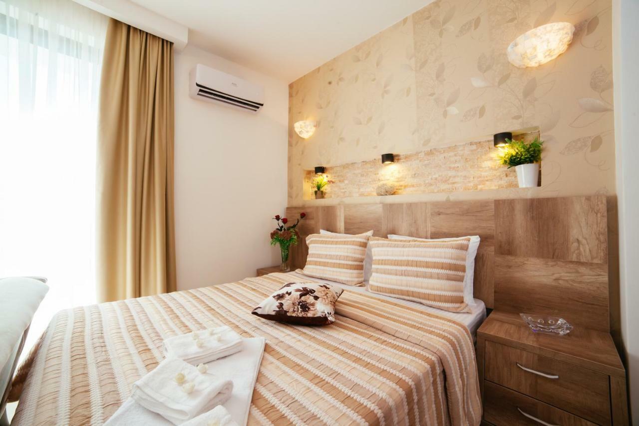 Hotel Platinum Ulcinj Bagian luar foto