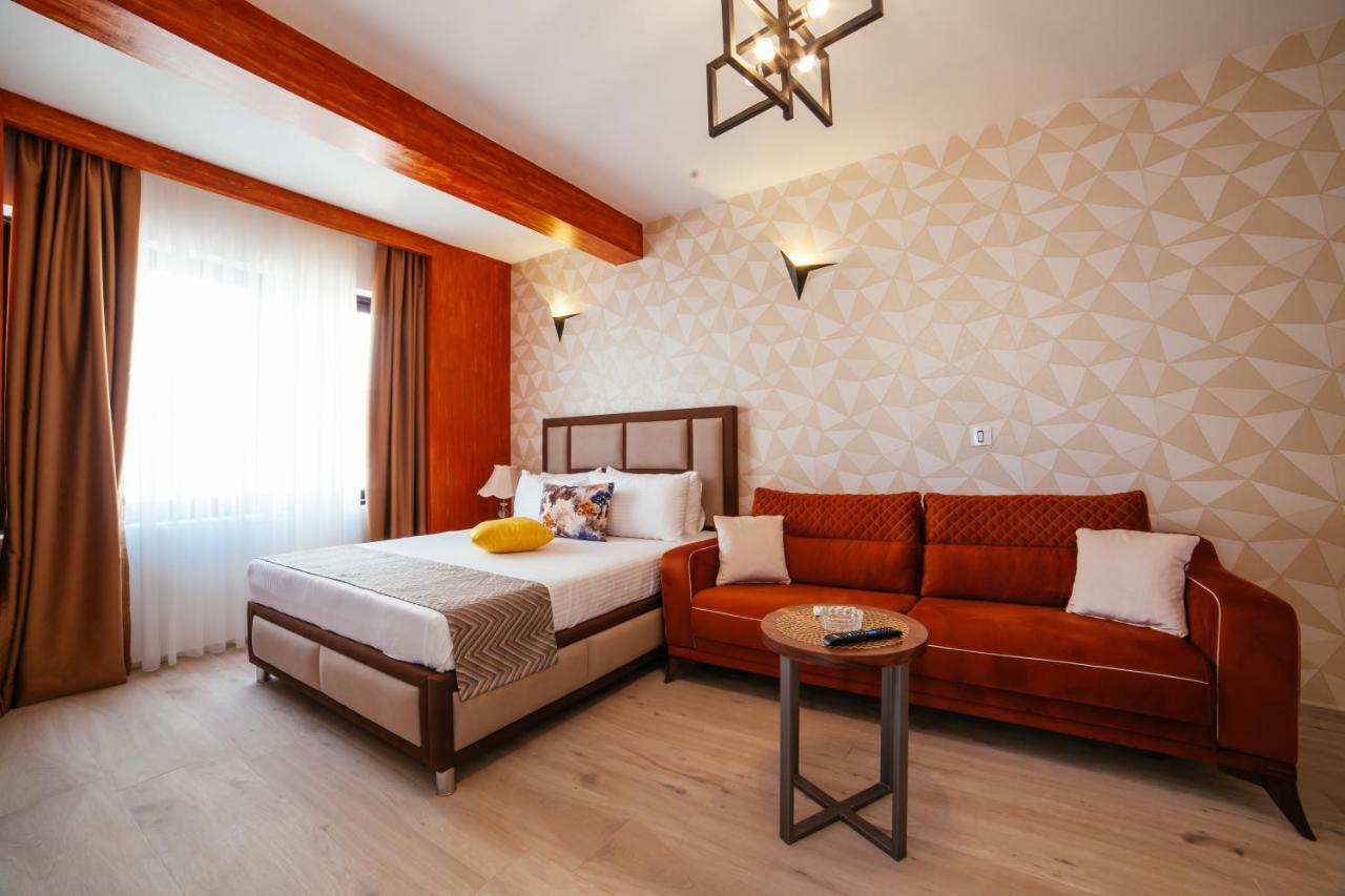 Hotel Platinum Ulcinj Bagian luar foto
