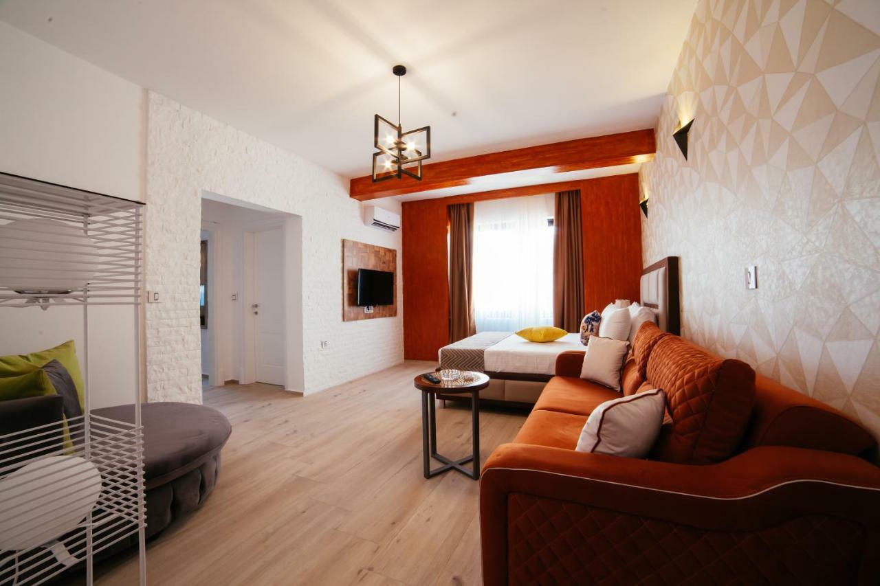 Hotel Platinum Ulcinj Bagian luar foto