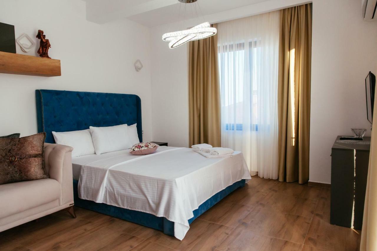 Hotel Platinum Ulcinj Bagian luar foto