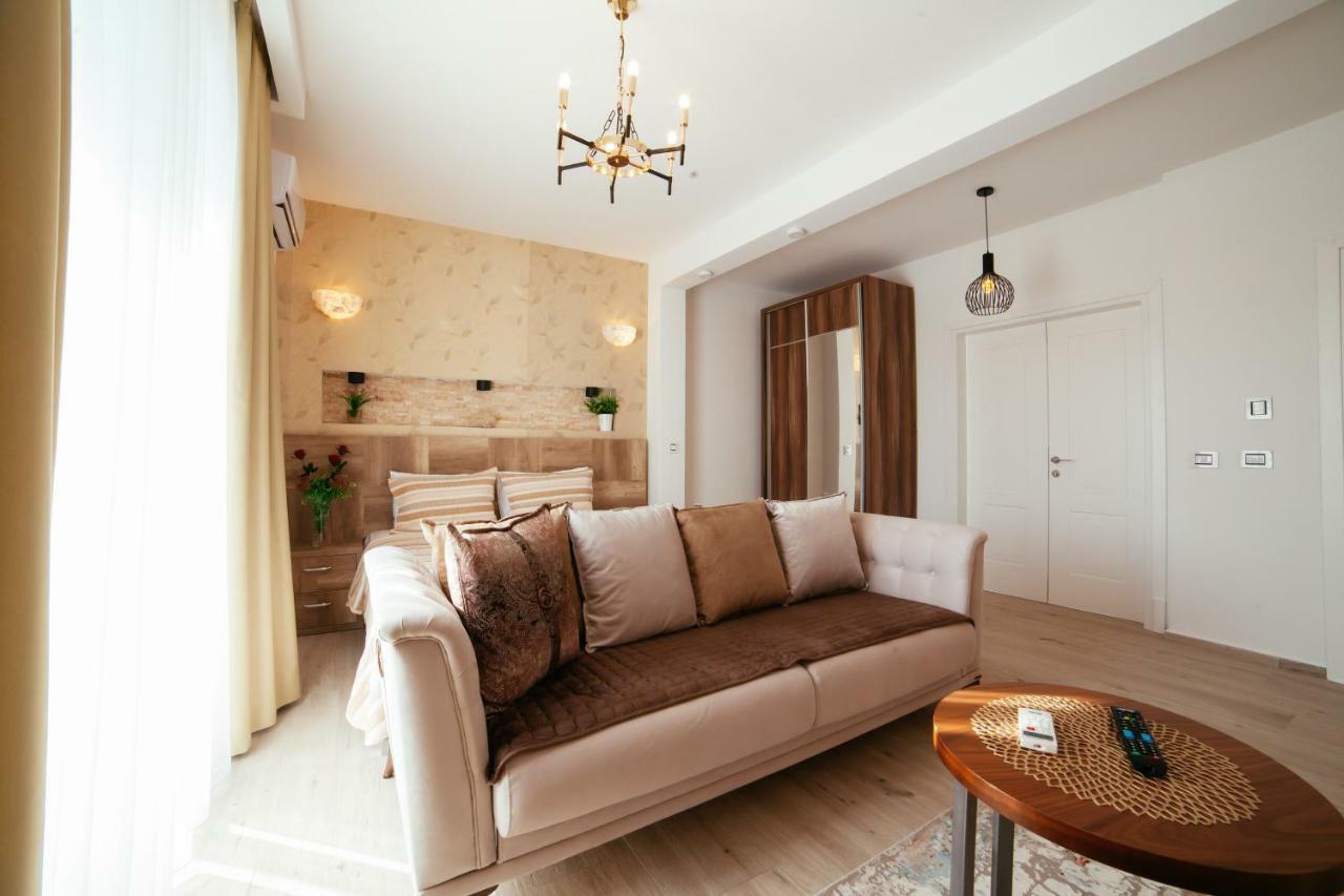 Hotel Platinum Ulcinj Bagian luar foto