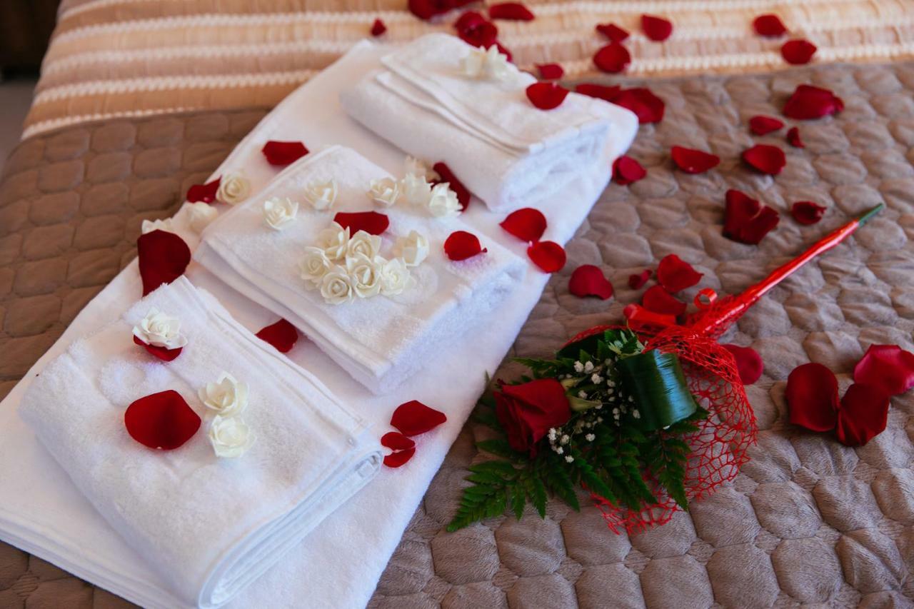 Hotel Platinum Ulcinj Bagian luar foto