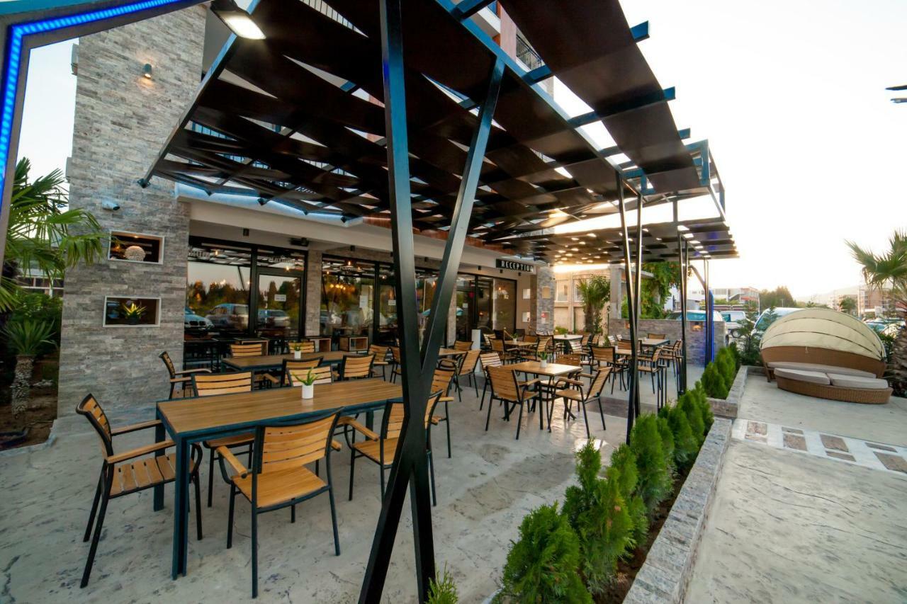 Hotel Platinum Ulcinj Bagian luar foto