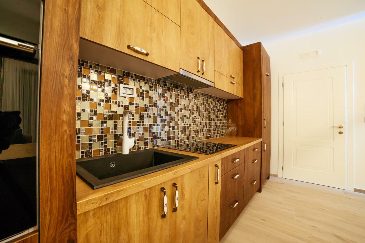 Hotel Platinum Ulcinj Bagian luar foto