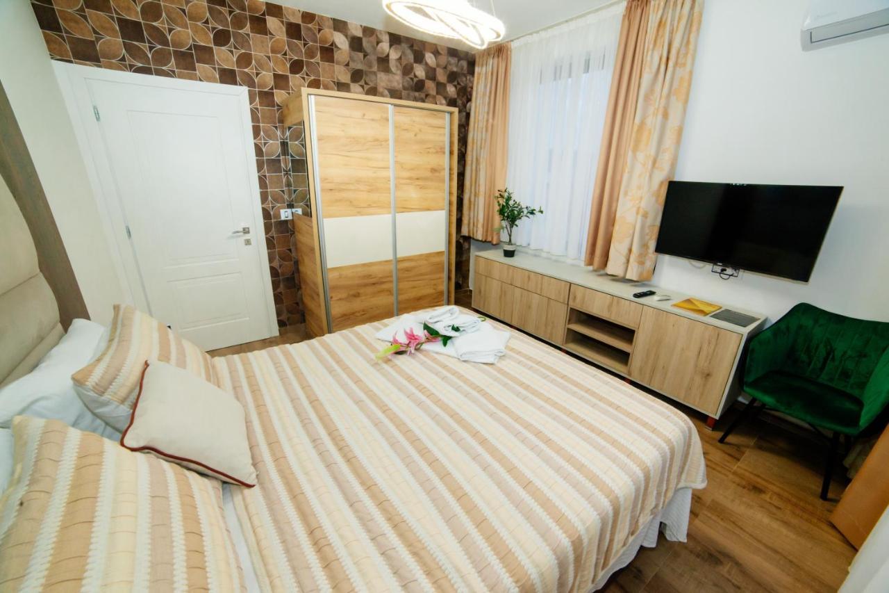 Hotel Platinum Ulcinj Bagian luar foto