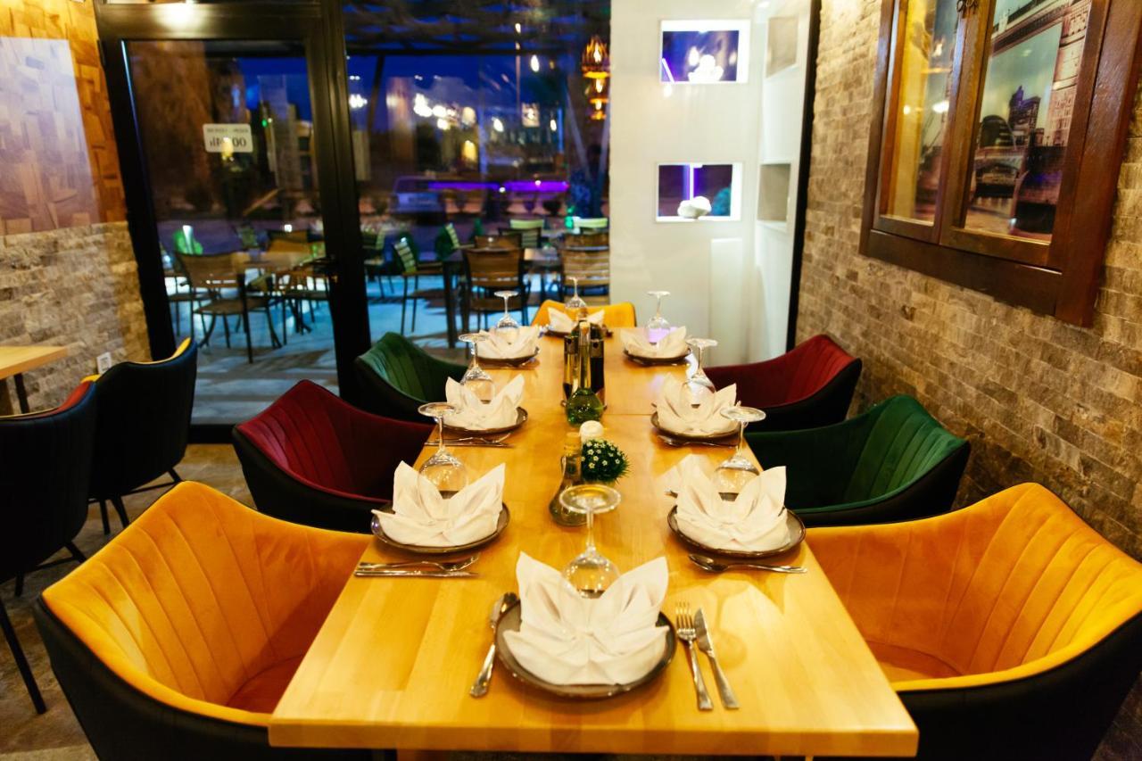 Hotel Platinum Ulcinj Bagian luar foto