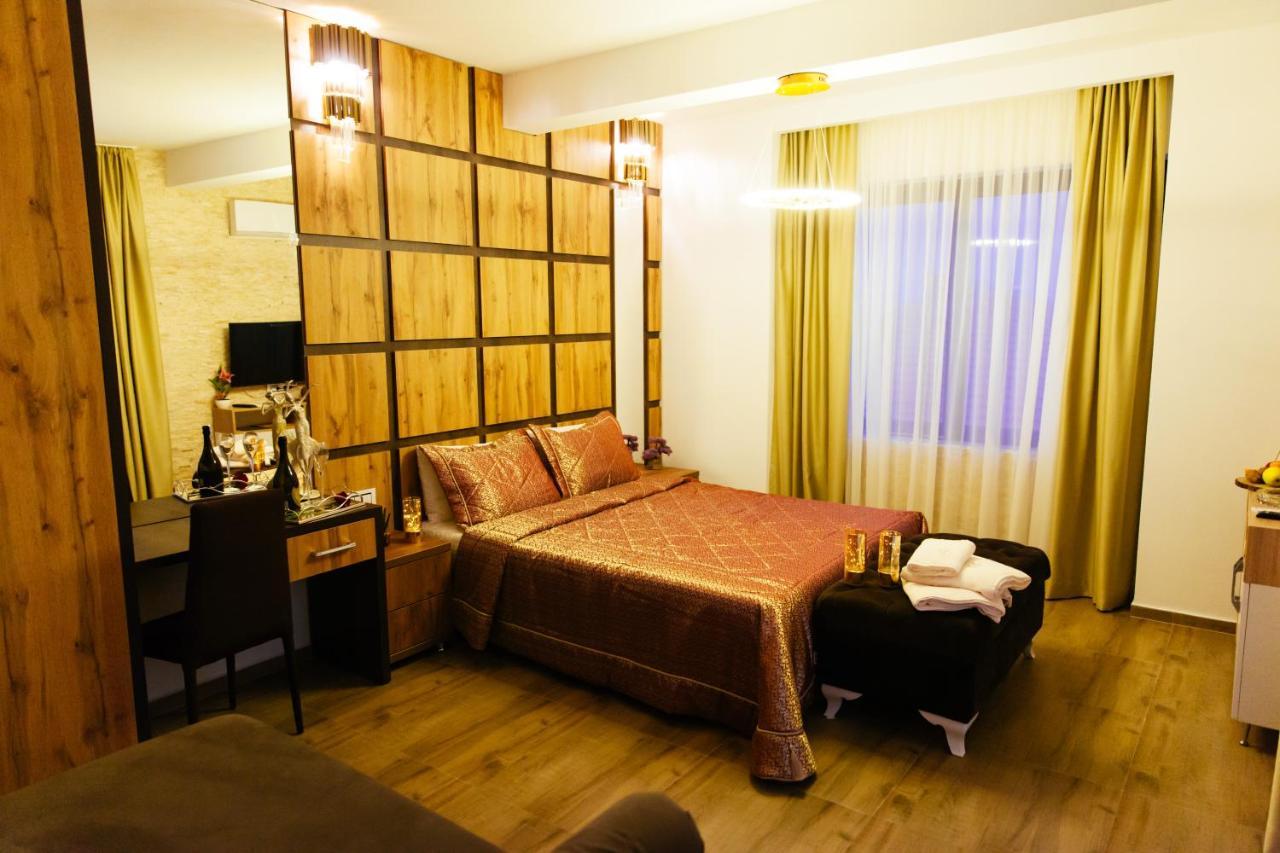Hotel Platinum Ulcinj Bagian luar foto