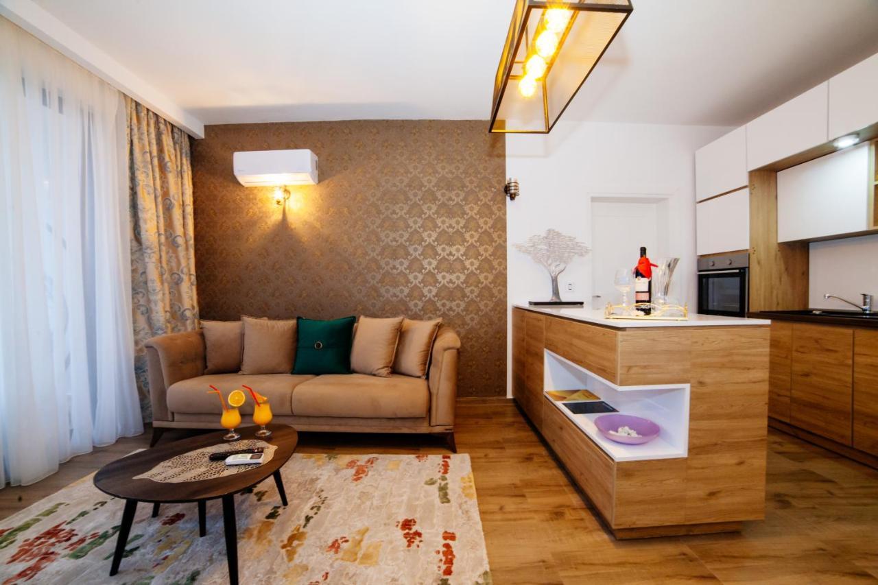 Hotel Platinum Ulcinj Bagian luar foto